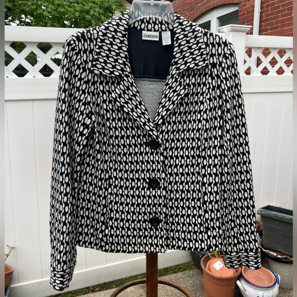 Chico's Black and White Textured Button-Front Blazer